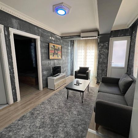 Kizil Apart Buca Bagian luar foto