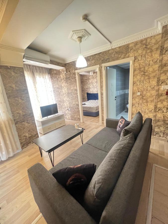 Kizil Apart Buca Bagian luar foto