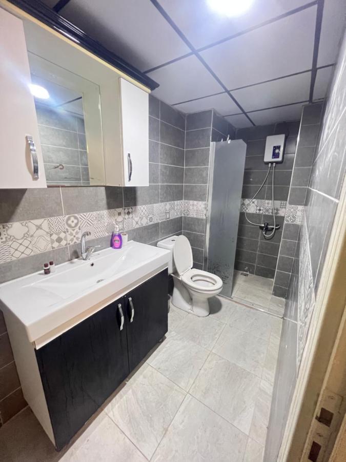 Kizil Apart Buca Bagian luar foto